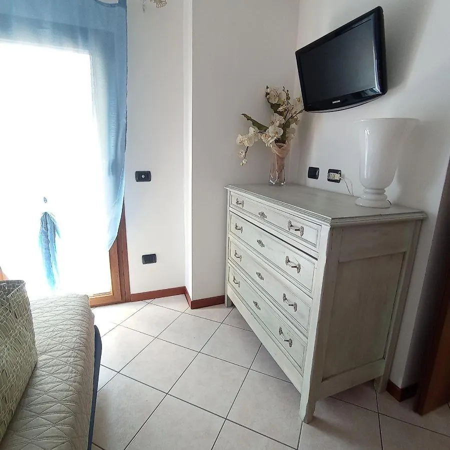 Apartman Little Flower Domaso